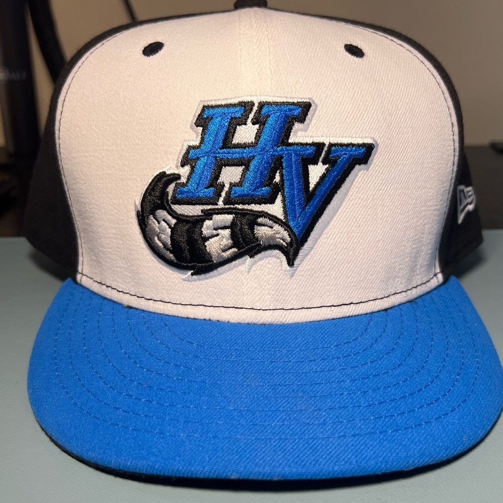 Hudson Valley Renegades New Era 5950 hat.
NWOT. Never worn, stickers removed.